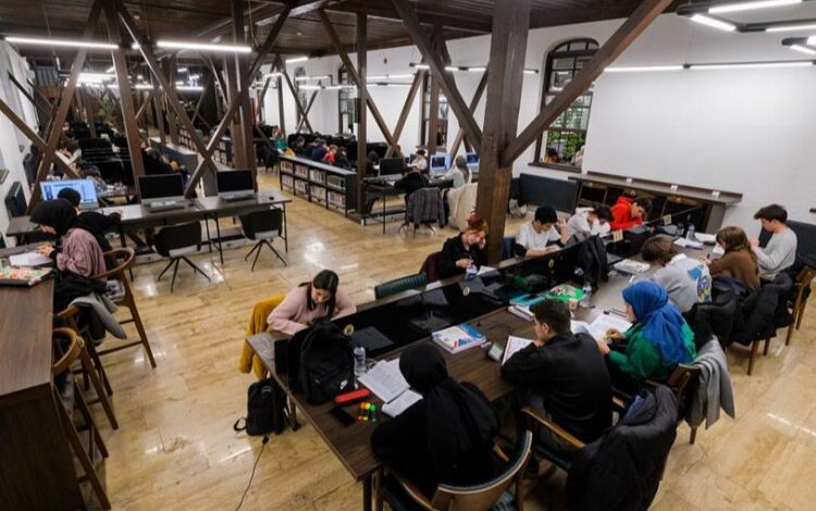 Nöbetçi Kitaphanelerden üniversiteye…