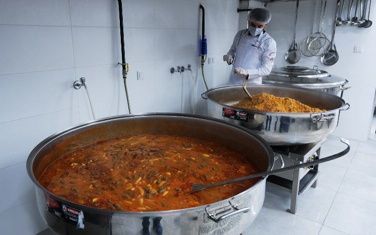 Büyükşehir’in kazanları gündüz-gece Sakarya için kaynıyor Büyükşehir’in kazanları gündüz-gece Sakarya için kaynıyor