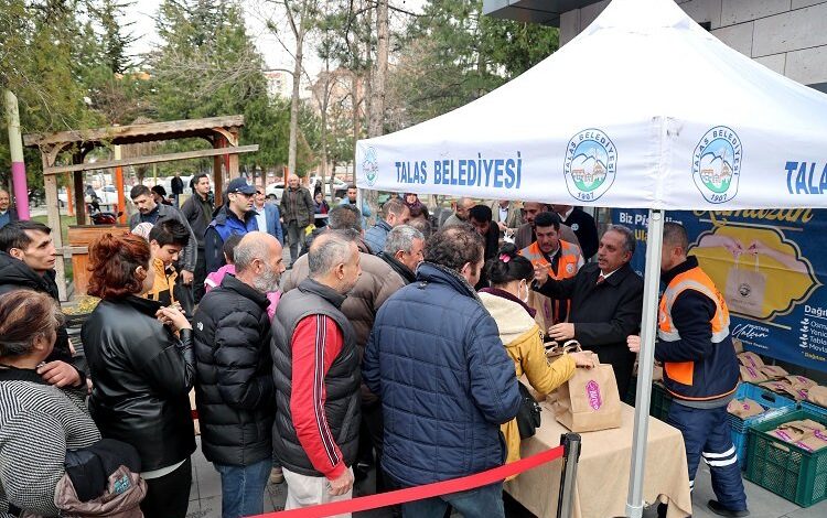 Mustafa Yalçın mutfakta hünerlerini sergiledi
