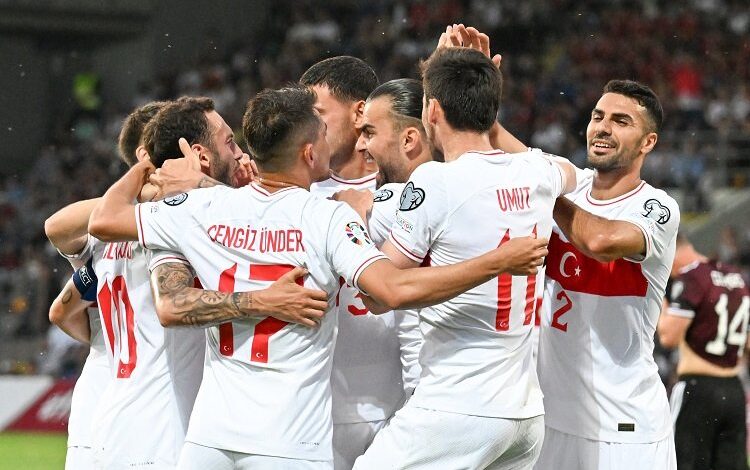 Bizim Çocuklar son anda ‘Can’ landı Bizim Çocuklar son anda ‘Can’ landı