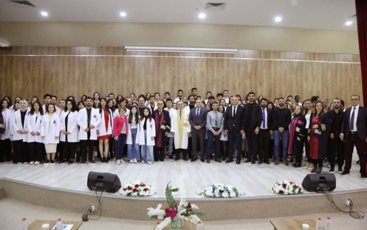 ERÜ Veteriner Fakültesi’nden önlük giyme töreni ERÜ Veteriner Fakültesi’nden önlük giyme töreni