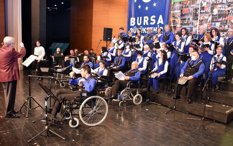 Bursa Kent Konseyi’nde engellilere moral gecesi Bursa Kent Konseyi’nde engellilere moral gecesi