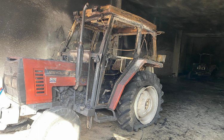 Diyarbakır Çermik’te oto galeride yangın!