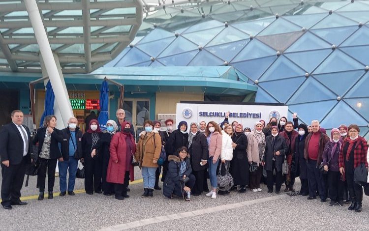 Bursalı emeklilerden Konya’ya huzur turu