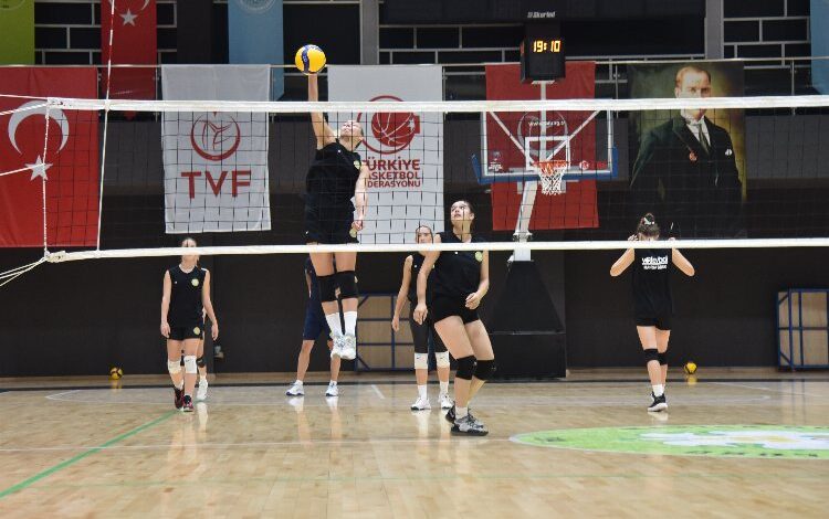 Manisalı Sultanlar sezona hazırlanıyor Manisalı Sultanlar sezona hazırlanıyor