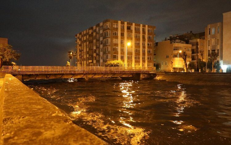 Hatay’dan taşkınlara hızlı müdahale