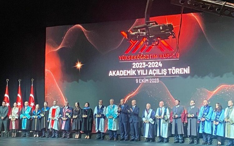 AGÜ’lü öğretim üyesine Üstün Başarı Ödülü