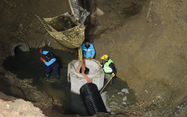 Manisa’da yoğun gece mesaisi Manisa’da yoğun gece mesaisi