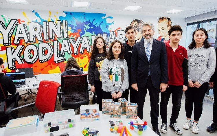 ‘Yarını Kodlayanlar’ yapay zekâ ile buluşuyor