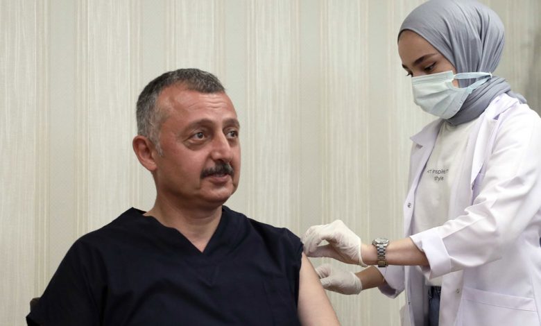 Kocaeli’de Başkan Büyükakın, üçüncü doz aşısını oldu Kocaeli’de Başkan Büyükakın, üçüncü doz aşısını oldu