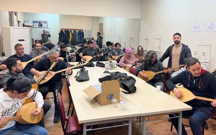 Dilovası’nda bağlama kursları başlıyor Dilovası’nda bağlama kursları başlıyor