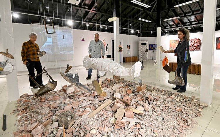 Antalya Muratpaşa’da depremi sanatla anlattılar Antalya Muratpaşa’da depremi sanatla anlattılar