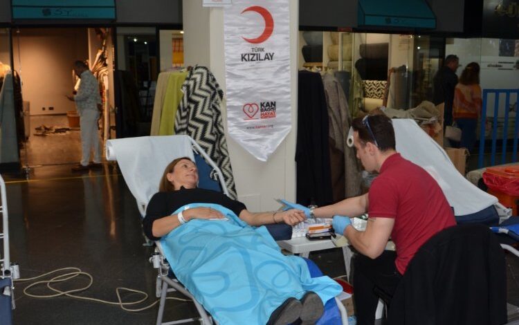 Bursa’da BUTTİM sakinlerinden Kızılay’a kan bağışı Bursa’da BUTTİM sakinlerinden Kızılay’a kan bağışı