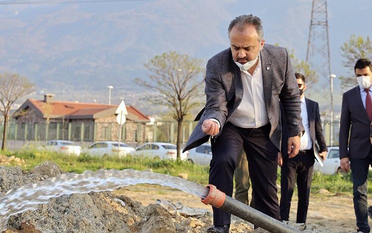 Bursa Büyükorhan’da mahalleliye çifte bayram