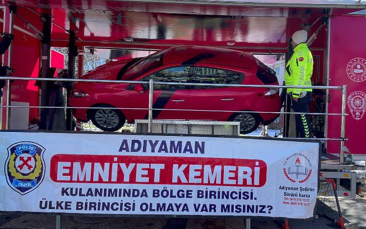 Adıyaman’da emniyet kemerinin önemi anlatıldı