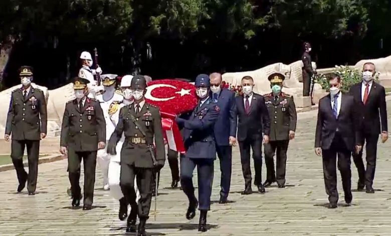 Yüksek Askeri Şûra Anıtkabir’i ziyaret etti