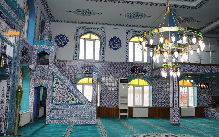 Kocaeli Yenidoğan Caminin sundurması da yenilendi