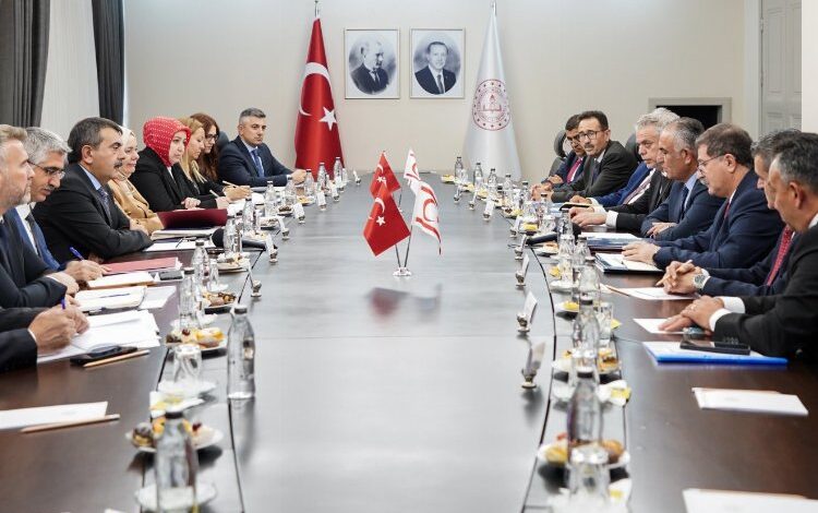 Bakan Tekin KKTC’li mevkidaşını ağırladı Bakan Tekin KKTC’li mevkidaşını ağırladı