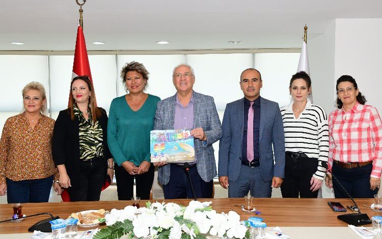 Romanyalı öğrenciler İzmir Karabağlar’da Romanyalı öğrenciler İzmir Karabağlar’da