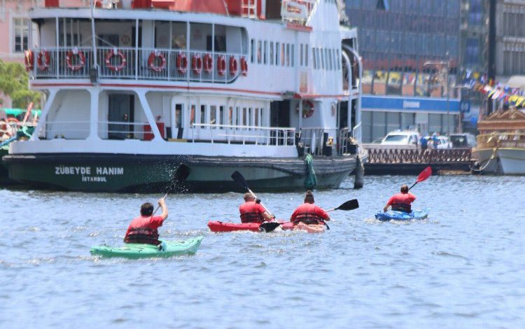 İzmir Körfez Festivali’nin ikinci gününde renkli görüntüler