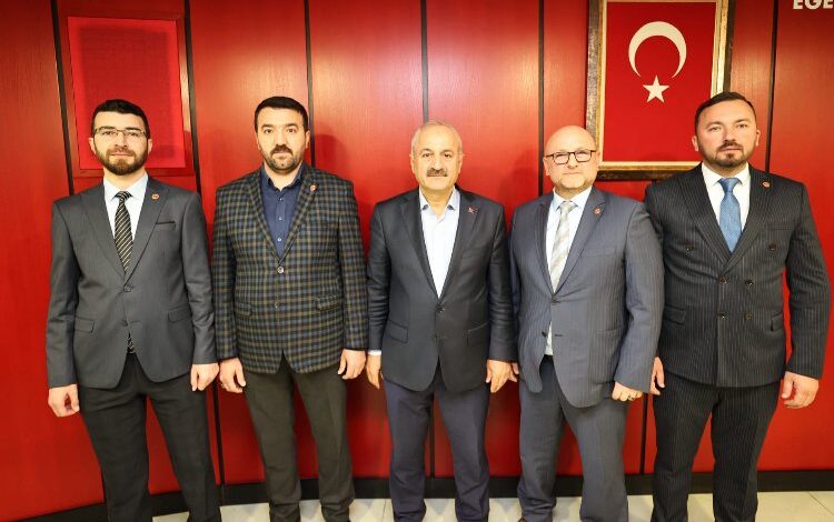 Gebze Meclisi’nde yeni üyeler mesaiye başladı Gebze Meclisi’nde yeni üyeler mesaiye başladı