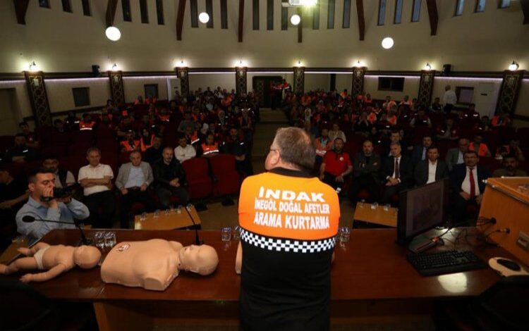 Bursa İnegöl’de protokole ilk yardım eğitimi