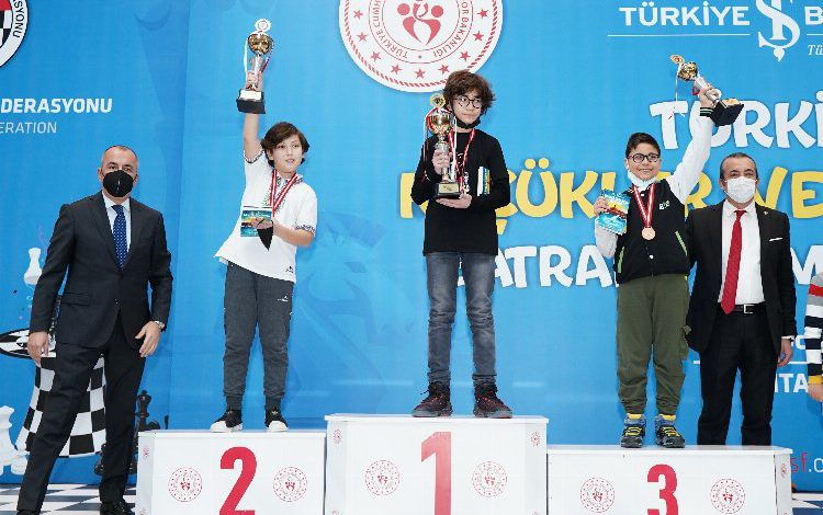 Büyük Satranç Şöleni sona erdi Büyük Satranç Şöleni sona erdi