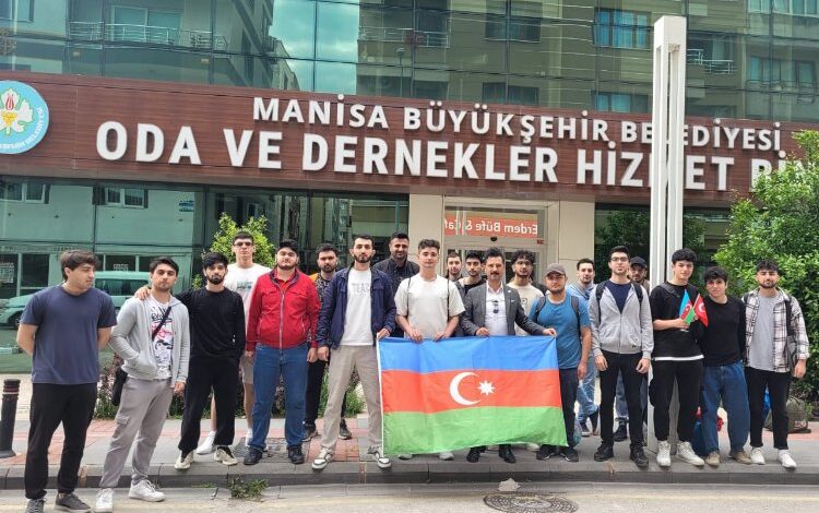 Azerbaycanlı öğrenciler Kula’da buluştu