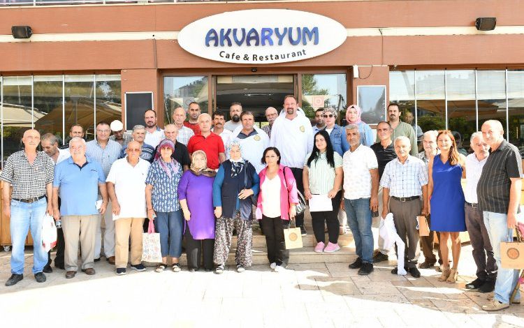 İzmir Çiğli’de Başkan Gümrükçü’den arıcılara destek sözü İzmir Çiğli’de Başkan Gümrükçü’den arıcılara destek sözü