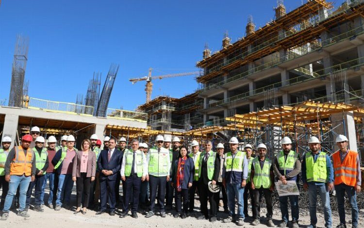 Şehir hastanesinde sona doğru Şehir hastanesinde sona doğru