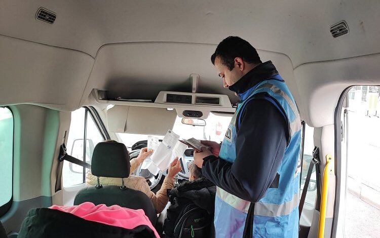 Diyarbakır zabıta ekiplerinden okul servis araçları denetimi Diyarbakır zabıta ekiplerinden okul servis araçları denetimi