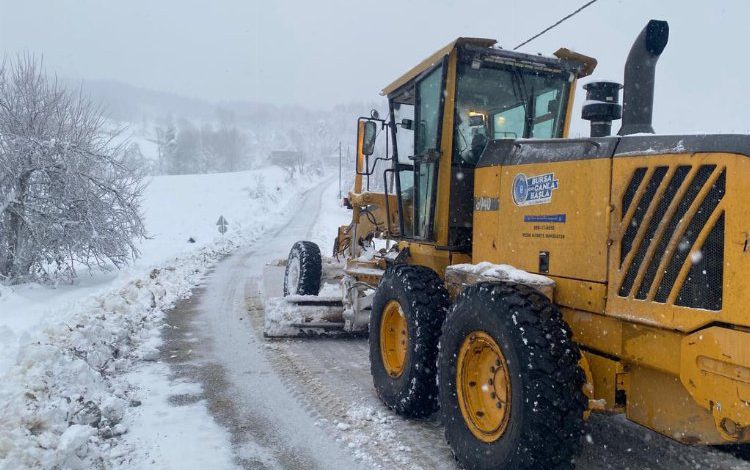 Bursa’da kar mesaisi