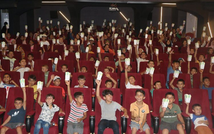 Şanlıurfa’daki çocukların sinema keyfi Şanlıurfa’daki çocukların sinema keyfi