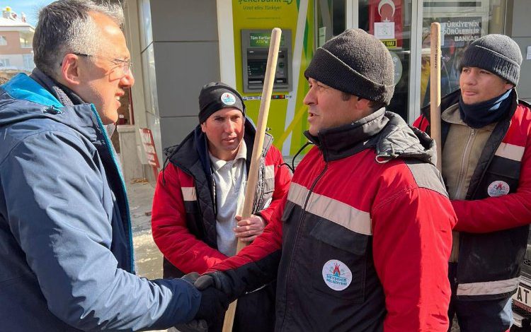 Nevşehir’de Başkan Savran’dan kar ekibine teşekkür
