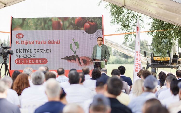 ‘Domatesin Önderleri’ Dijital Tarla Günü’nde buluştu ‘Domatesin Önderleri’ Dijital Tarla Günü’nde buluştu