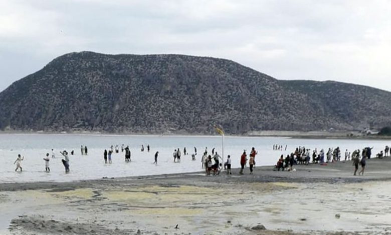 Salda’da sular 50 metre çekildi! Salda’da sular 50 metre çekildi!
