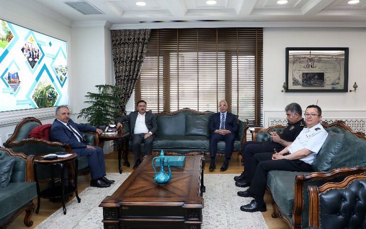 Kayseri Talas’a Vali’den övgü Kayseri Talas’a Vali’den övgü