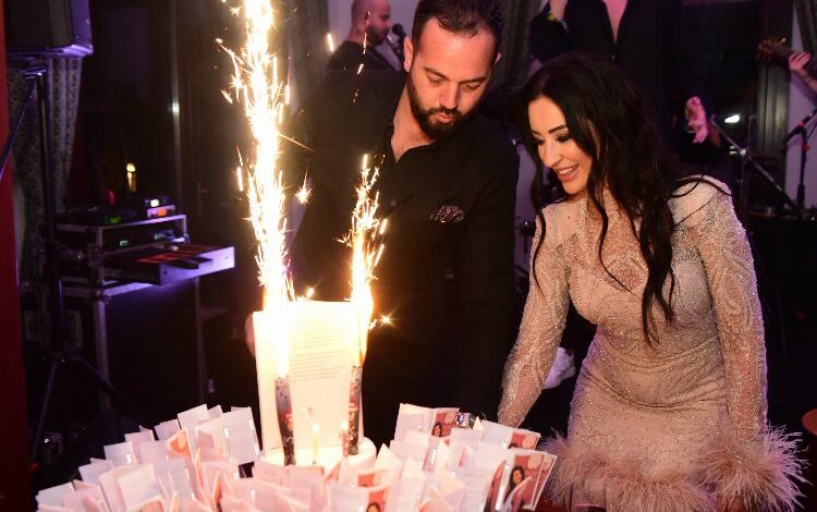 Ferda Koçer yeni yaşını kutladı Ferda Koçer yeni yaşını kutladı