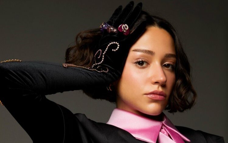 Zeynep Bastık Avrupa turnesine çıkıyor Zeynep Bastık Avrupa turnesine çıkıyor