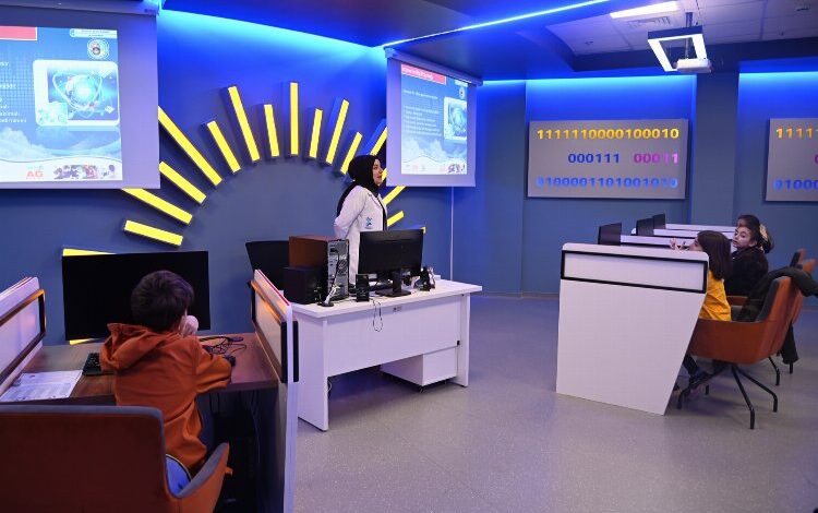 Konya Selçuklu’da teknoloji akademisi depremzede aileleri misafir etti