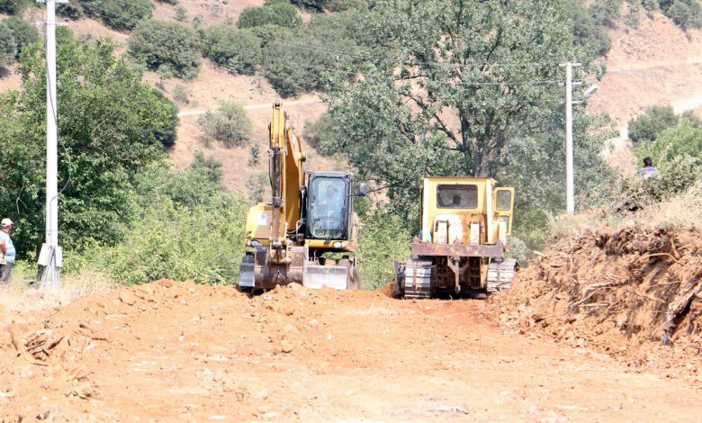 Manisa Alaşehir’de yol genişletme çalışması