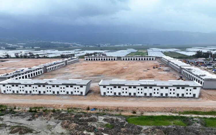 Kınık Toptancı Hali Projesi’nde çalışmalar sürüyor Kınık Toptancı Hali Projesi’nde çalışmalar sürüyor