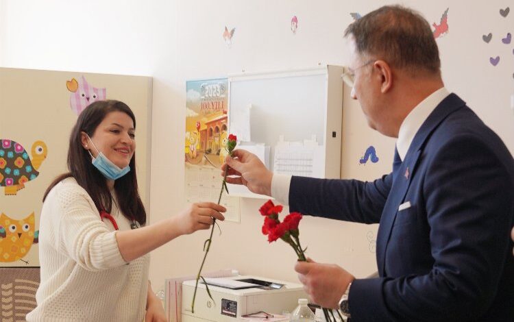 Beylikdüzü’nde Başkan Çalık’tan 14 Mart ziyaretleri Beylikdüzü’nde Başkan Çalık’tan 14 Mart ziyaretleri