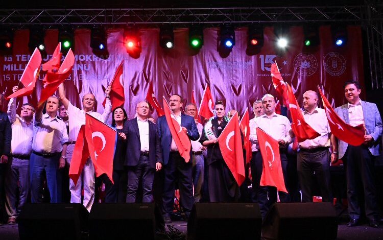 Bursa 15 Temmuz ihanetini unutmadı Bursa 15 Temmuz ihanetini unutmadı