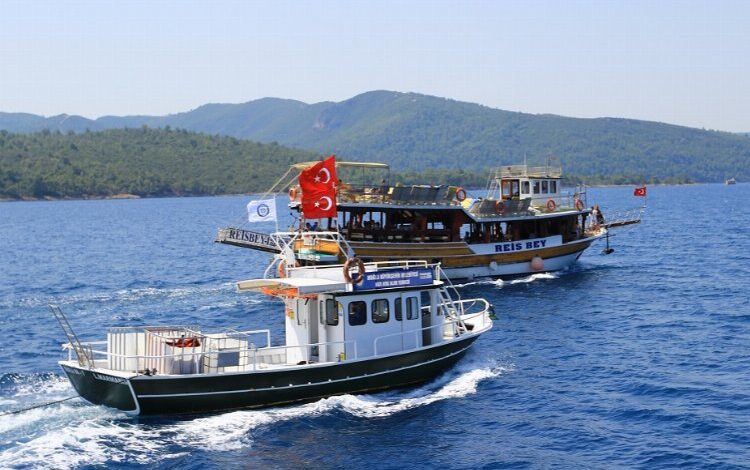 Muğla 7 atık alım teknesiyle bayrama hazır