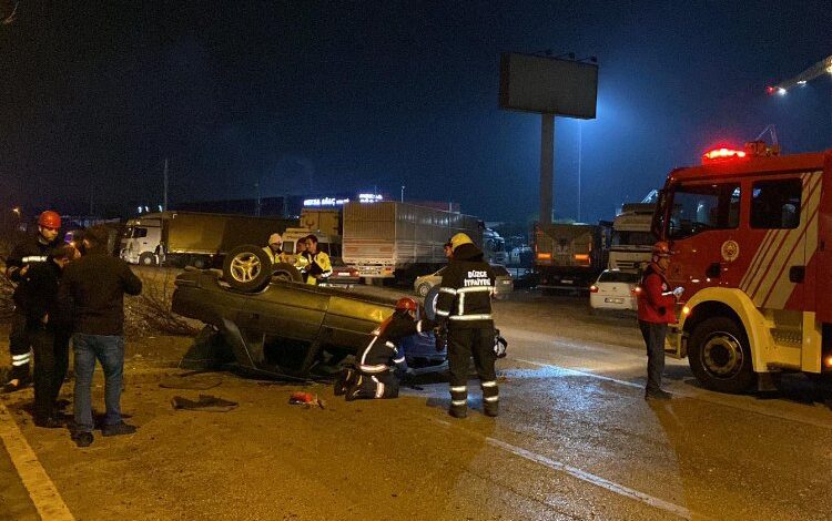 Düzce’de karşı şeride geçerek takla attı Düzce’de karşı şeride geçerek takla attı