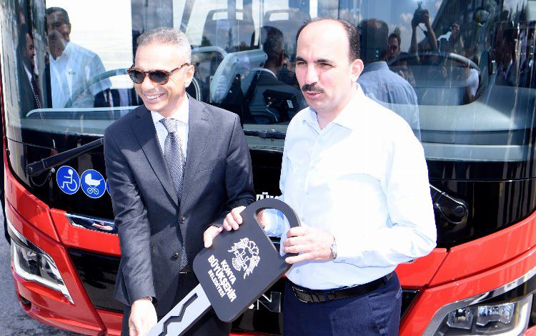 Konya’ya 71 otobüsün ilk bölümü teslim edildi Konya’ya 71 otobüsün ilk bölümü teslim edildi