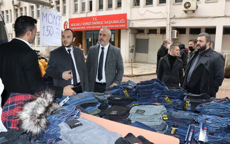 STK ve Esnaf Masası İzmit İstiklal Caddesi esnafını dinledi