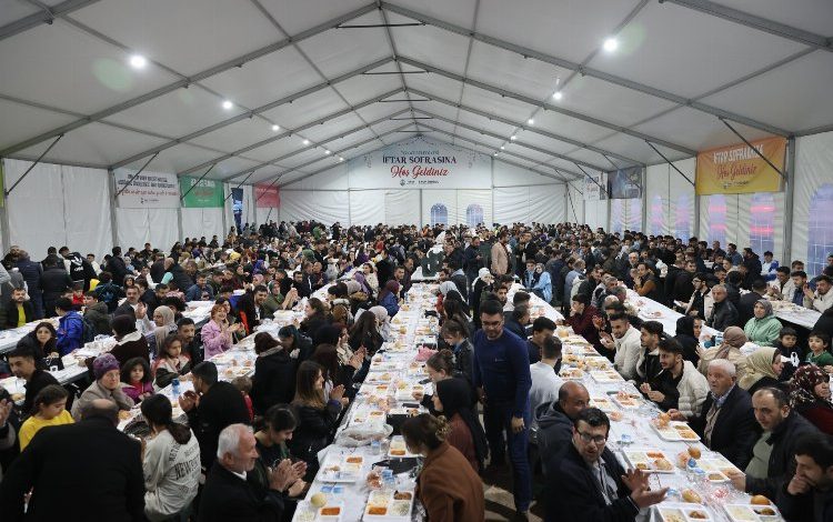 Tokat’ta iftar bereketi Tokat’ta iftar bereketi
