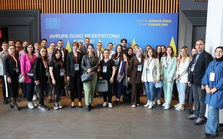 Avrupa Günü Kayseri Ticaret Odası’nda kutlandı Avrupa Günü Kayseri Ticaret Odası’nda kutlandı